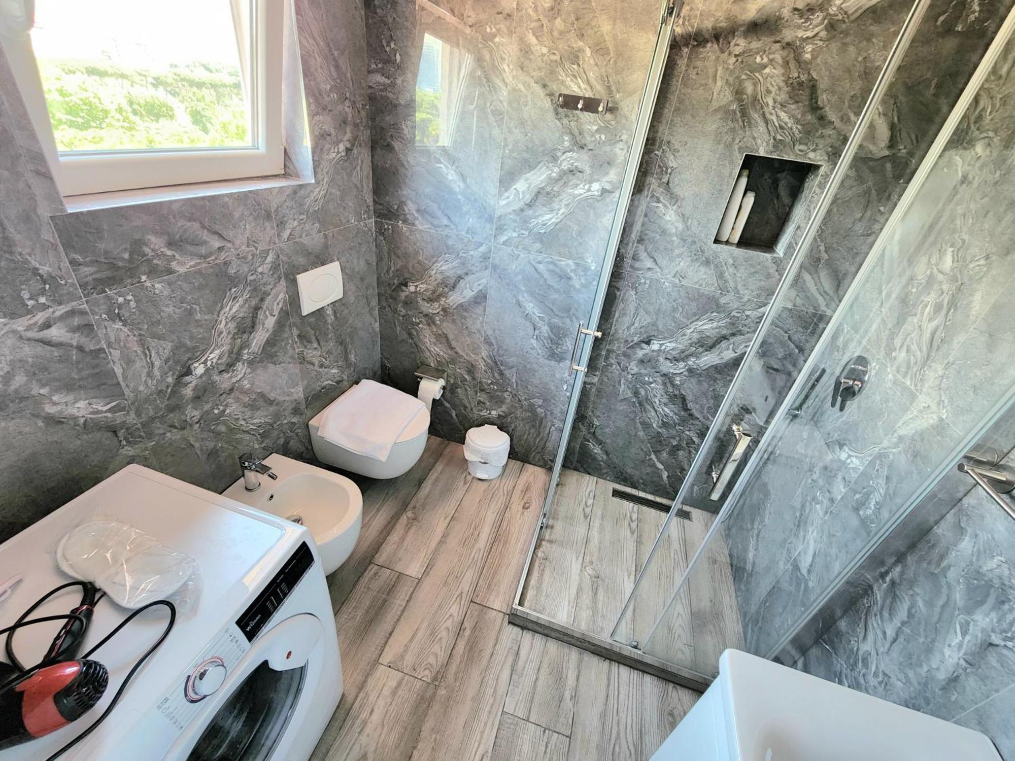 Tirana City Center Penthouse Oasis Экстерьер фото