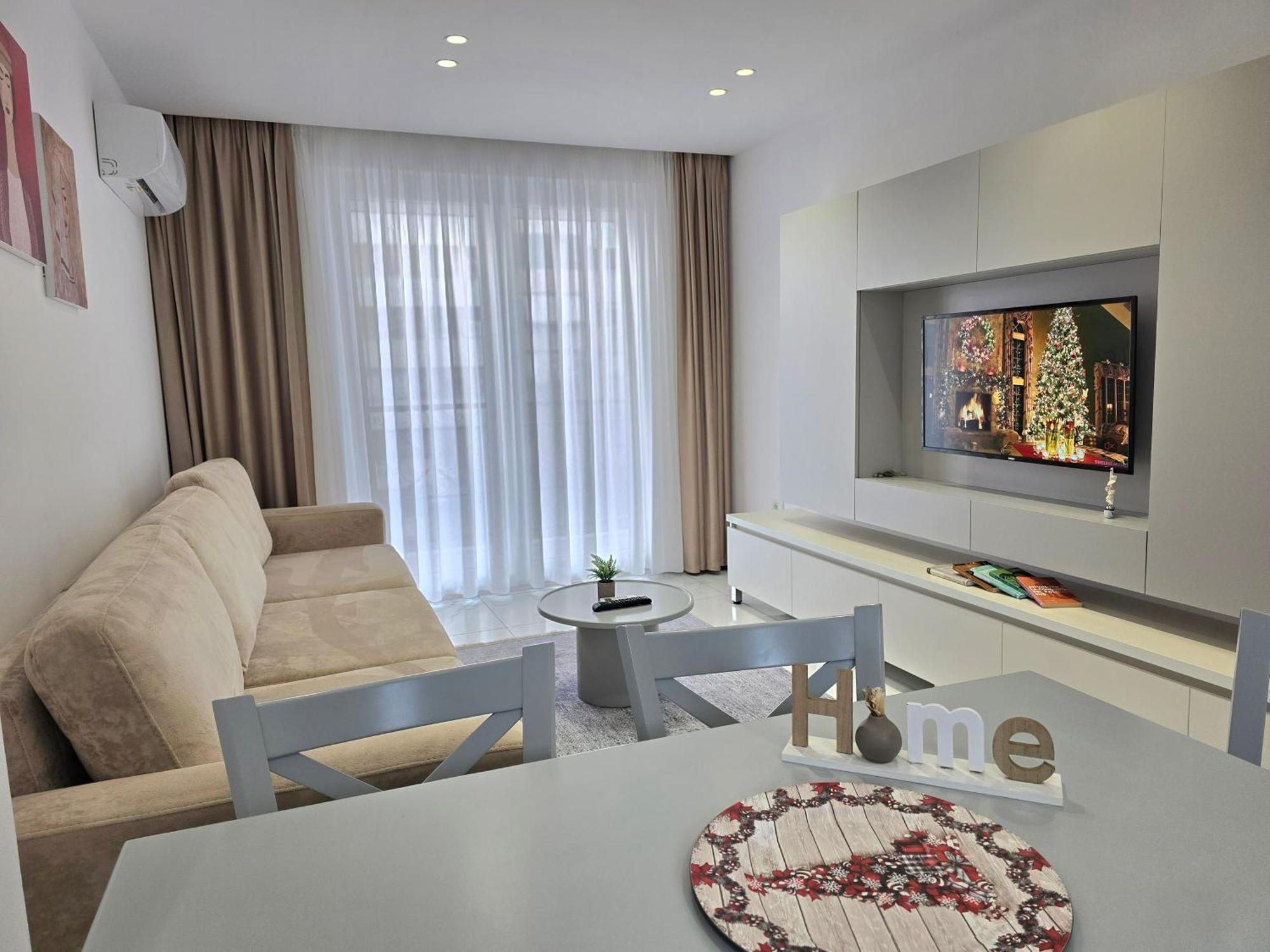 Tirana City Center Penthouse Oasis Экстерьер фото